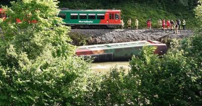 В Австрии поезд с детьми сошел с рельсов: фото