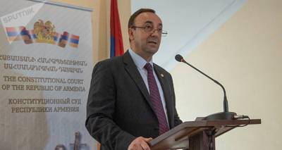 Член КС предложил вызвать в суд президента Армении и допросить как свидетеля