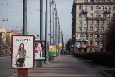 В Петербурге выявили свыше сотни нарушений содержаний рекламных конструкций
