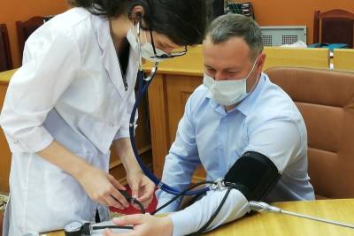 Сергей Бусурин вакцинировался от коронавируса