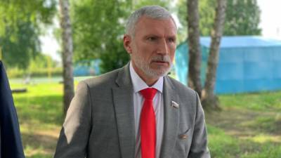 "Мы хотим помогать и помогаем": Журавлев прибыл с визитом в Новосибирск