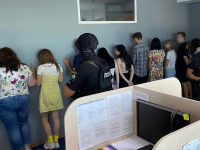 В Украине коллекторы от имени НАПК шантажировали людей поддельным порно-компроматом – Нацполиция