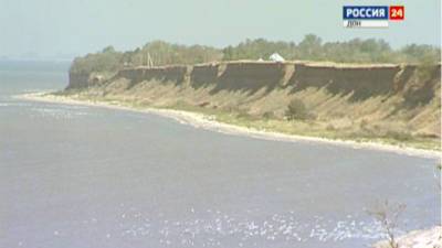 Битва суши и воды: Азовское море поглощает до 6 метров берега в год