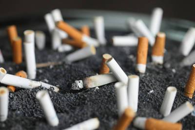 Крупнейшая табачная компания будет бороться с курением