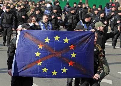 В Киеве пожаловались, что европейцам нет дела до Украины
