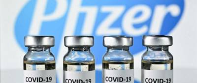В Pfizer считают необходимым колоть третью дозу вакцины