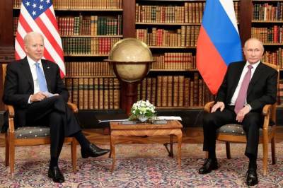 Диалог с претензиями лучше молчания: эксперт о разговоре Путина и Байдена
