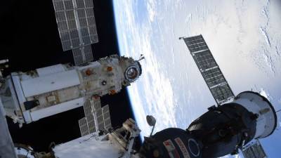 "Роскосмос" считает, что МКС стареет и нужна новая станция