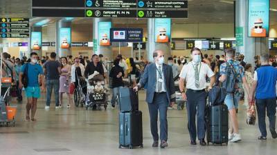Почти 40 рейсов отменили и задержали в аэропортах Москвы - vm.ru - Москва - Россия - Молдавия - Доминиканская Республика - Бахрейн