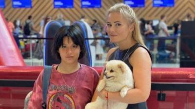 Отправленная за границу дочь Даны Борисовой боится, что новая школа будет похожа на психушку