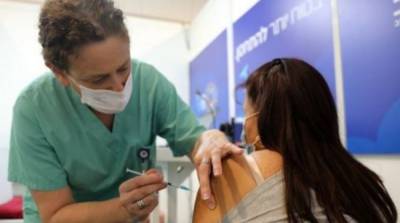 Израиль утилизирует 80 тысяч доз просроченной вакцины от коронавируса