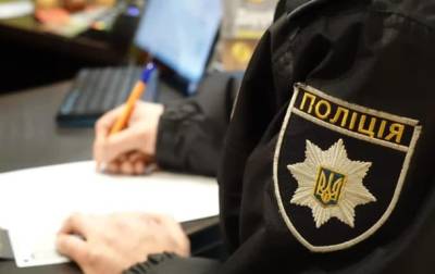 В Харькове мужчина устроил драку с полицейскими на крыше дома