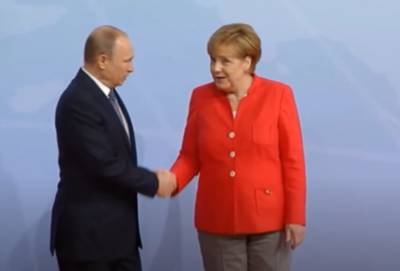 Рар: Фраза Путина о возвращении Крыма в Россию привела Меркель к истерике