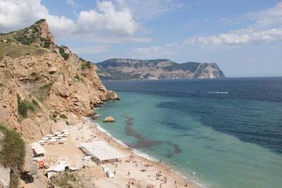 Обзор лучших пляжей Крыма: почему приезжим не показывают Васили