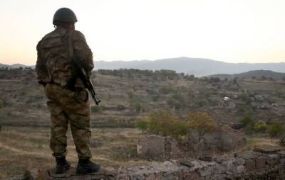 На армяно-азербайджанской границе продолжаются обстрелы