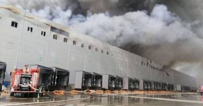 Масштабный пожар возник на складах под Одессой: с огнем борются более 80 спасателей (ФОТО)