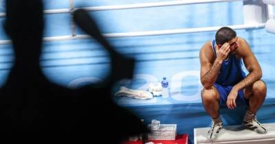 Боксер-тяжеловес из Франции устроил акцию протеста на Олимпиаде после дисквалификации (видео)