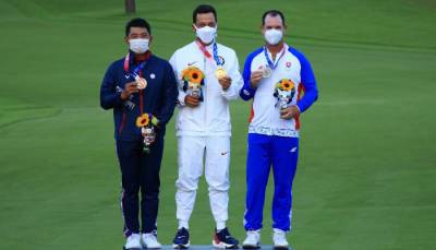 Американец Шоффель выиграл золото Олимпийского турнира по гольфу