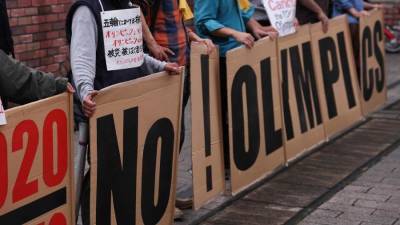В Токио жители вышли на протест из-за проведения Олимпийских игр