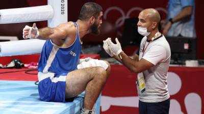 Не спортивно: чемпион Франции Алиев устроил скандал на ринге