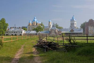 Путин прилетел в мужской монастырь на Ладожском озере
