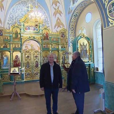 Путин посетил Коневский монастырь на острове в Ладожском озере