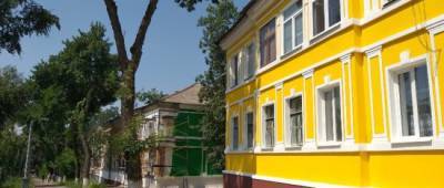 Фотофакт. В Краматорске продолжают ремонтировать фасады жилых домов