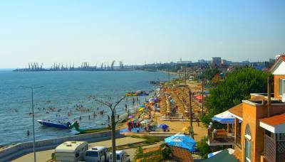 Отпуск портят уже не медузы: Азовское море преподнесло отдыхающим новый "сюрприз"