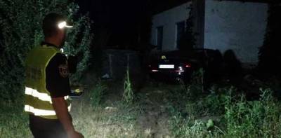 В Черниговской области молодой водитель влетел в дом: есть погибшие