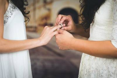 В Черногории зарегистрирован первый однополый брак