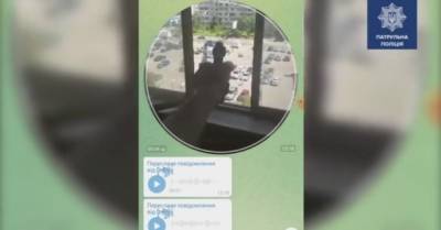 В Киеве парень стрелял по пешеходам из окна многоэтажки с криками &quot;Слава России&quot; (ВИДЕО)