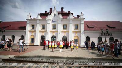 ФОТОФАКТ: Старейший белорусский железнодорожный вокзал собрал гостей на праздник в Поречье