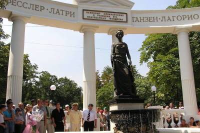 В Феодосии облагородили фонтан-памятник, посвященный великому Айвазовскому