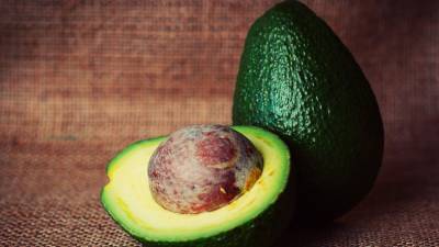 Диетологи перечислили малоизвестные полезные свойства авокадо