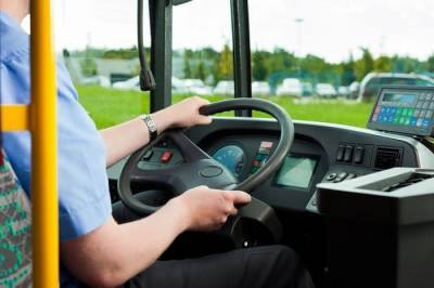 В Костроме водители автобусов требуют деньги с пенсионеров