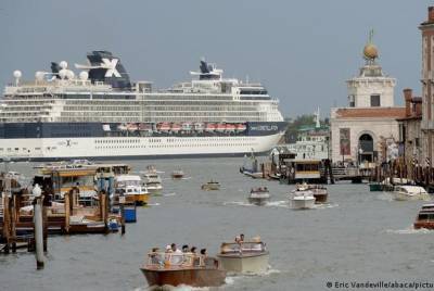 В Венеции вступил в силу запрет на вход больших судов