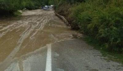 Сель заблокировал дорогу к альплагерю в Кабардино-Балкарии