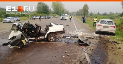 Под Каменском-Уральским столкнулись две машины. Водитель погиб, его 10-летний пассажир в реанимации