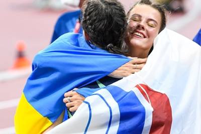Депутат Рады заступился за украинскую спортсменку после ее фото с Ласицкене