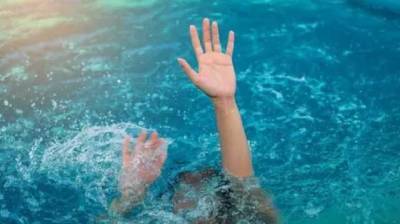Мать была пьяная, отец кричал на врачей: очевидцы раскрыли новые детали гибели ребенка в аквапарке Днепра