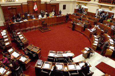 Парламент Перу обратился к президенту с просьбой о созыве Госсовета