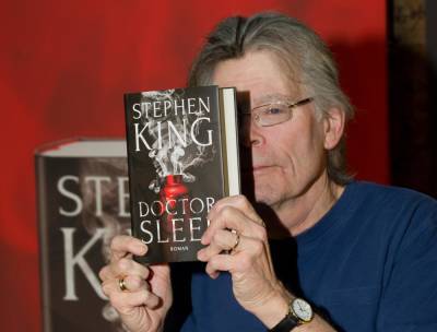 Король ужасов Стивен Кинг напишет роман о чуме 21 века