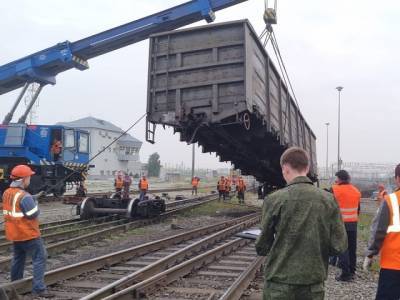На станции Челябинск-Главный сошедшие вагоны повредили пути