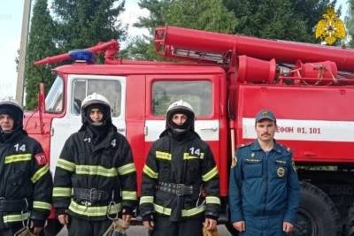 В Тверской области спасли женщину, оказавшуюся в горящей квартире