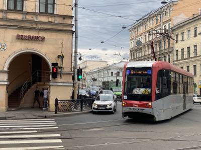 Петербуржцы просят вернуть регулярное движение трамваев на Литейный проспект