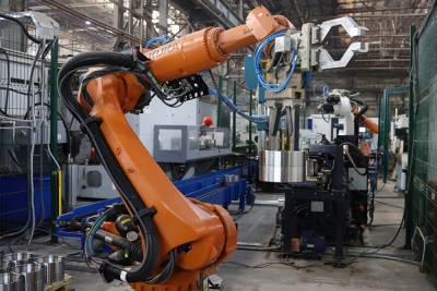 На челябинском заводе запустили роботизированный комплекс, работающий в три «руки»