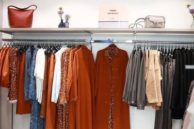 Осенняя коллекция по мотивам работ Клода Моне и Фриды Кало поступила в бутик одежды Glance