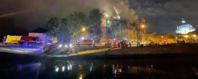 В Петербурге ночью ликвидировали крупный пожар на набережной Фонтанки