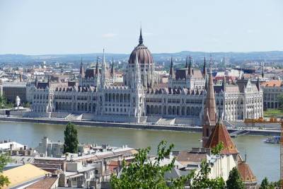 В визовом центре Венгрии в Петербурге закончились места на подачу документов