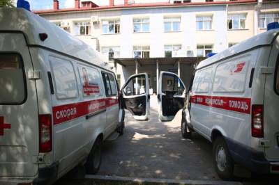 Новосибирского пенсионера выписали из ковидного госпиталя с пролежнями «до кости»